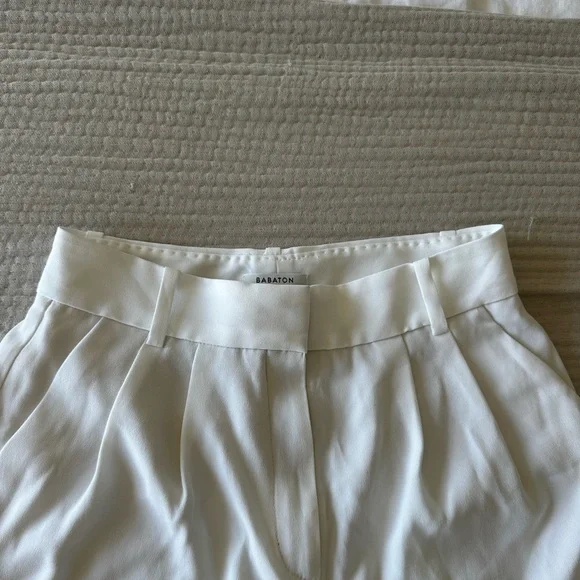 Babaton White Short - Picture 3 of 5